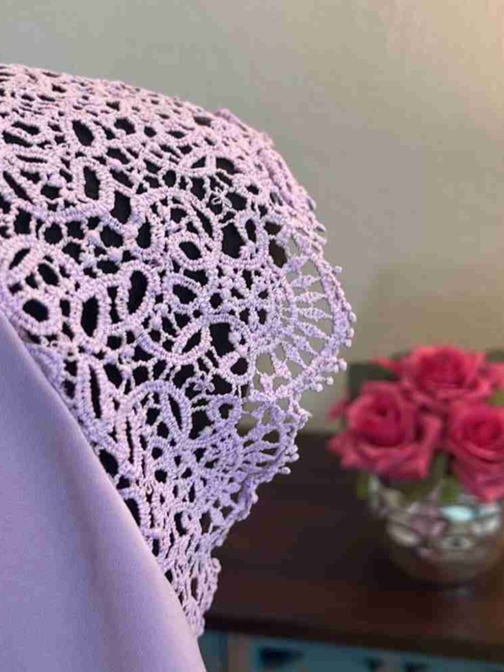 Plus Keyhole Neck Guipure Lace Keyhole Back Sleeve Blouse - Picture 4 of 4